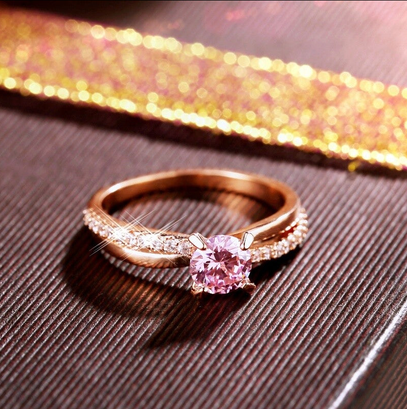 18K rose gold round cut jewelry
